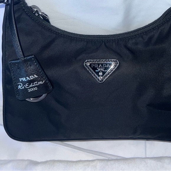 Prada Re-edition 2000 Handbag - Picture 11 of 15